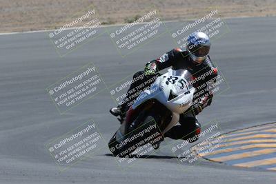 media/Apr-09-2023-SoCal Trackdays (Sun) [[333f347954]]/Turn 10 (115pm)/